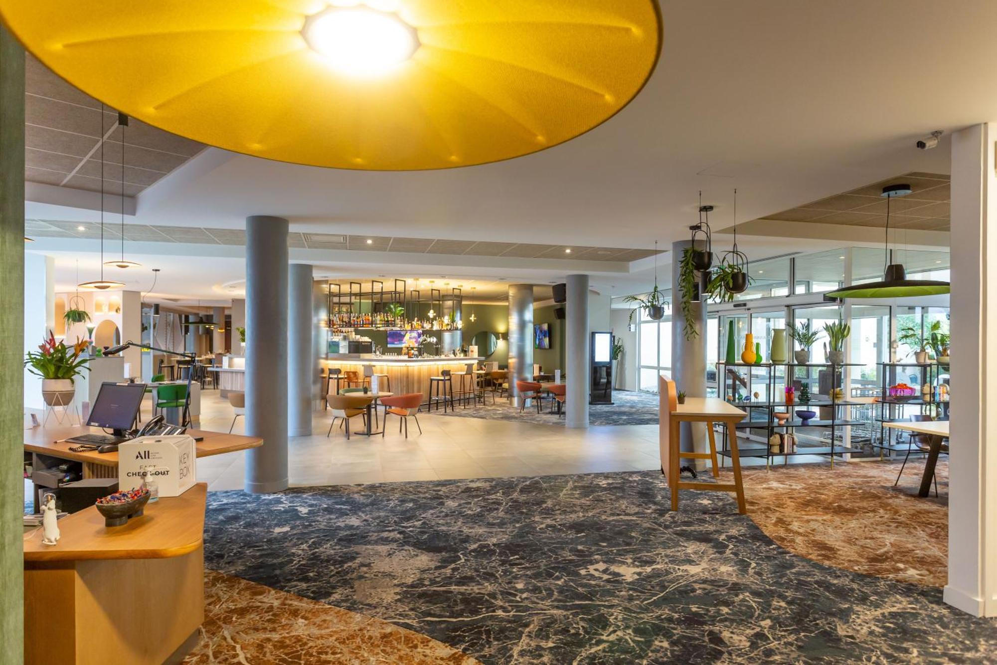 Novotel Бурж Екстер'єр фото